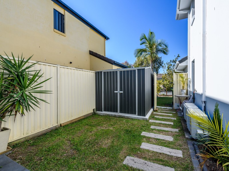 38 Christina Ryan Way, Arundel QLD 4214