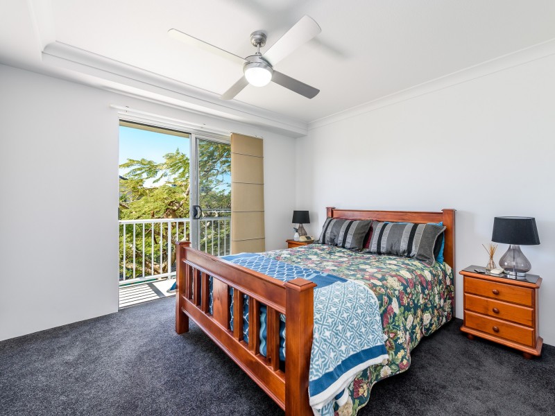 10/22 Oleander Avenue, Biggera Waters QLD 4216
