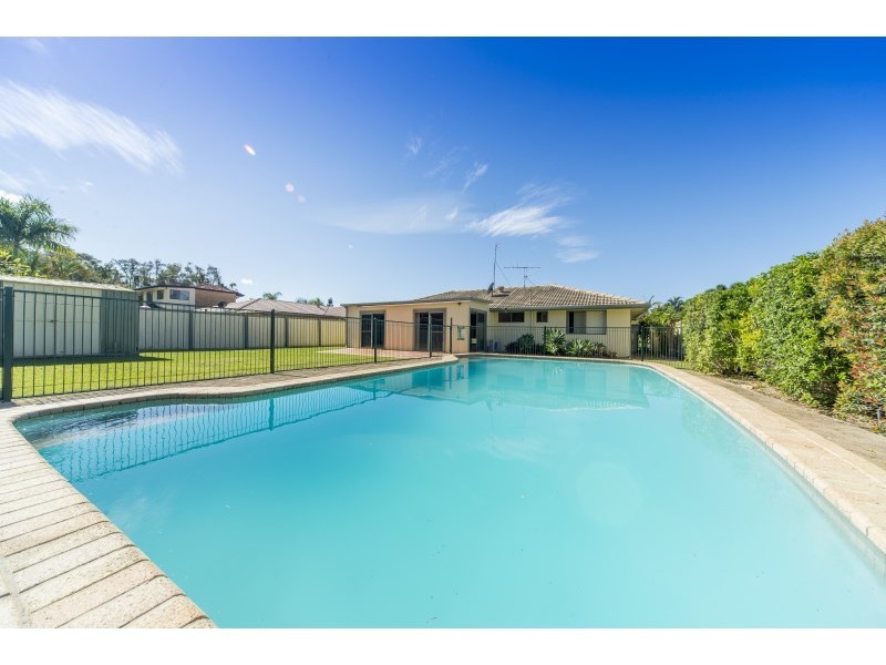 42 Doreen Drive, Coombabah QLD 4216