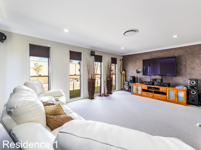 2 Gene Kelly Court, Maudsland QLD 4210