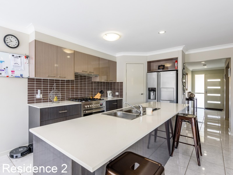 2 Gene Kelly Court, Maudsland QLD 4210