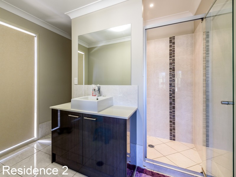 2 Gene Kelly Court, Maudsland QLD 4210