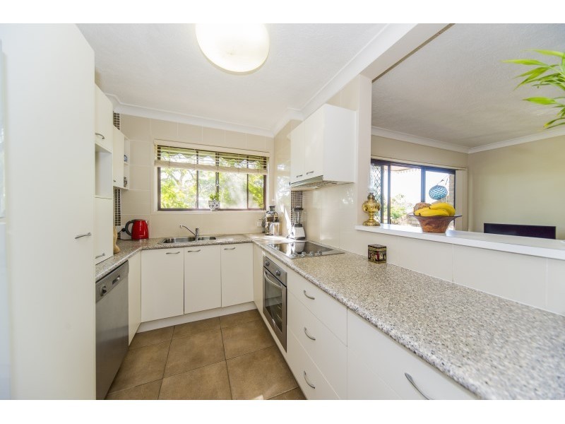 7/6 Broad Street, Labrador QLD 4215