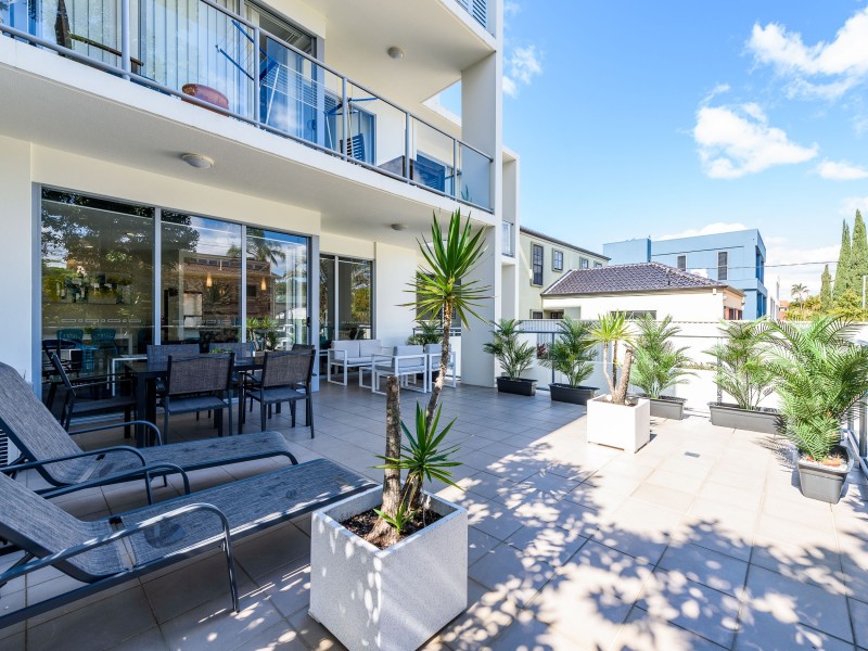 1/43-45 Anembo Street, Surfers Paradise QLD 4217