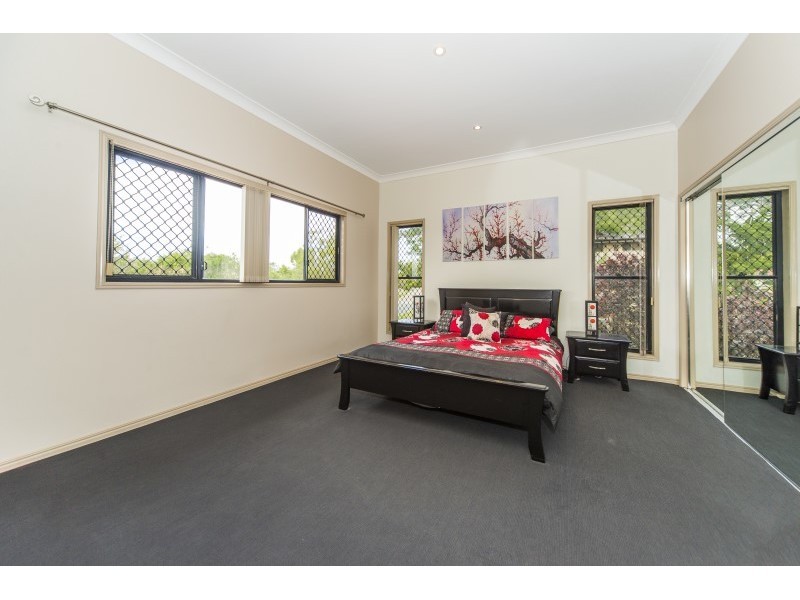 11 McNamara Court, Oxenford QLD 4210