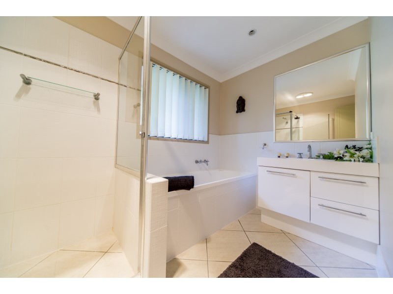 11 McNamara Court, Oxenford QLD 4210