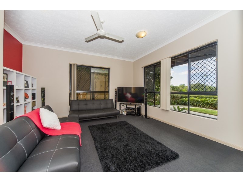 11 McNamara Court, Oxenford QLD 4210