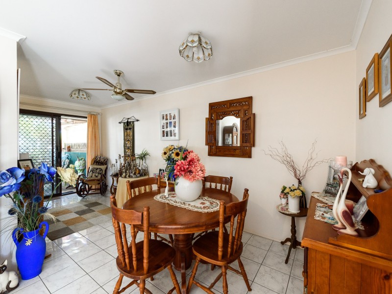 2/30 Kangaroo Avenue, Coombabah QLD 4216