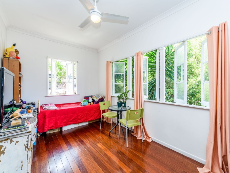 52 Beale Street, Southport QLD 4215