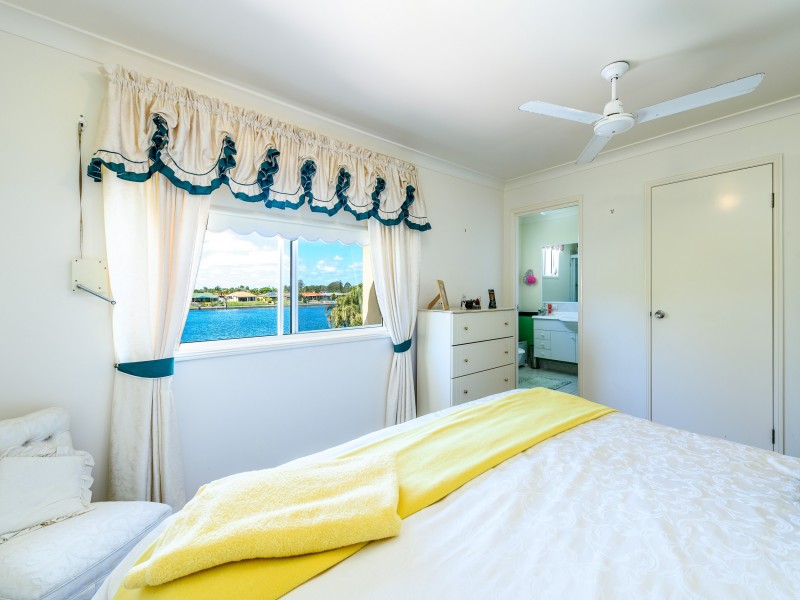 64 Burrendong Road, Coombabah QLD 4216