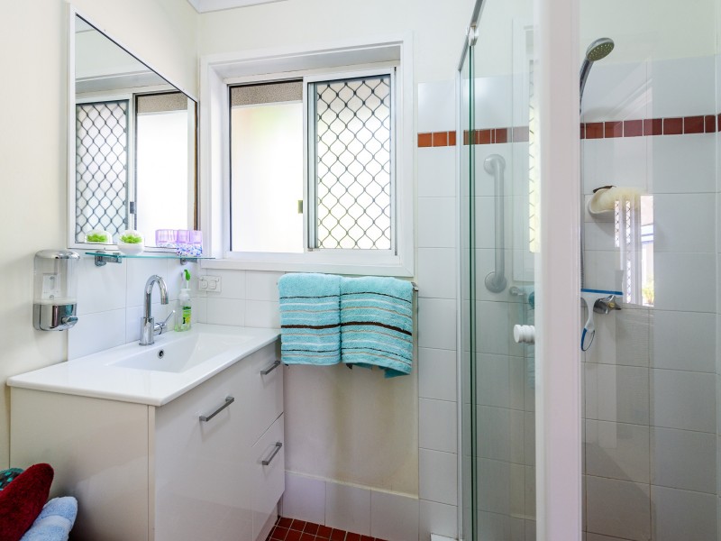 3 Tari Court, Runaway Bay QLD 4216