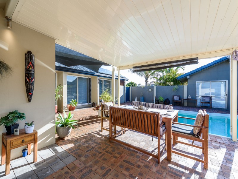 3 Tari Court, Runaway Bay QLD 4216