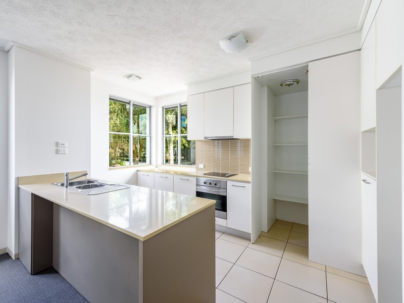 217/64 Sickle Avenue, Hope Island QLD 4212