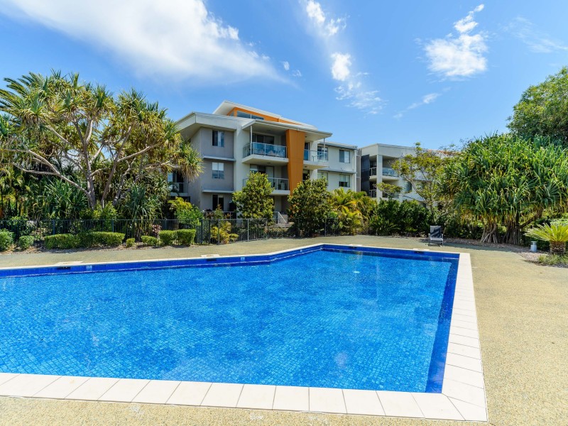 217/64 Sickle Avenue, Hope Island QLD 4212