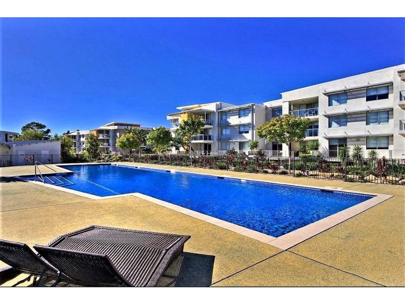 217/64 Sickle Avenue, Hope Island QLD 4212