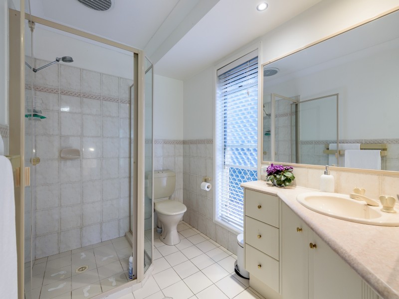 24 Arlene Park Terrace, Helensvale QLD 4212