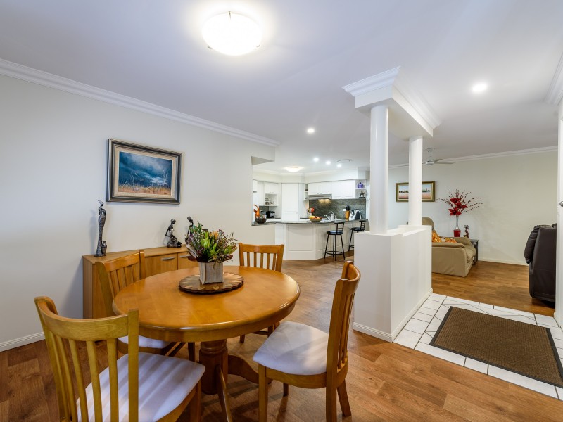 1/133 Bayview Street, Runaway Bay QLD 4216