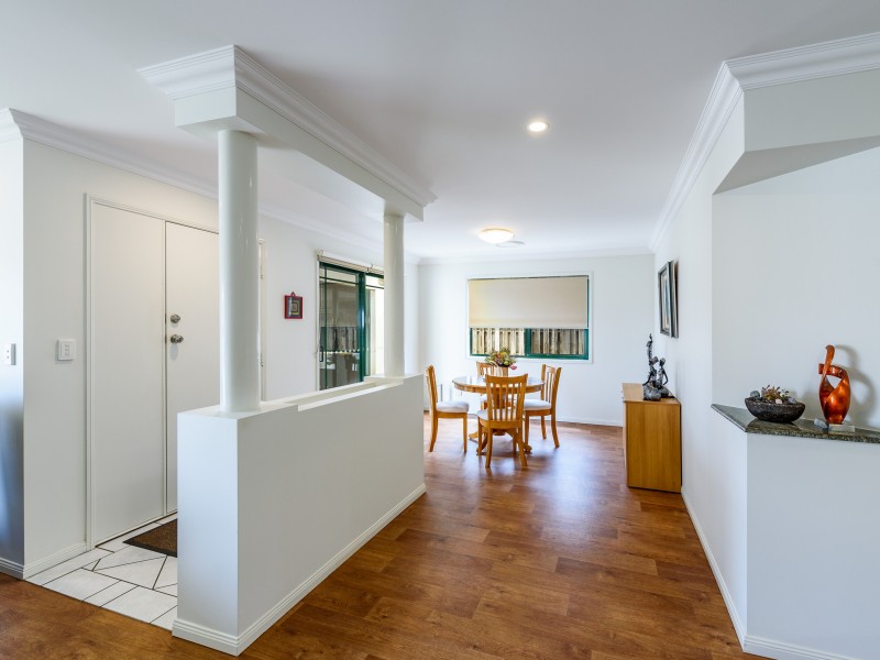 1/133 Bayview Street, Runaway Bay QLD 4216