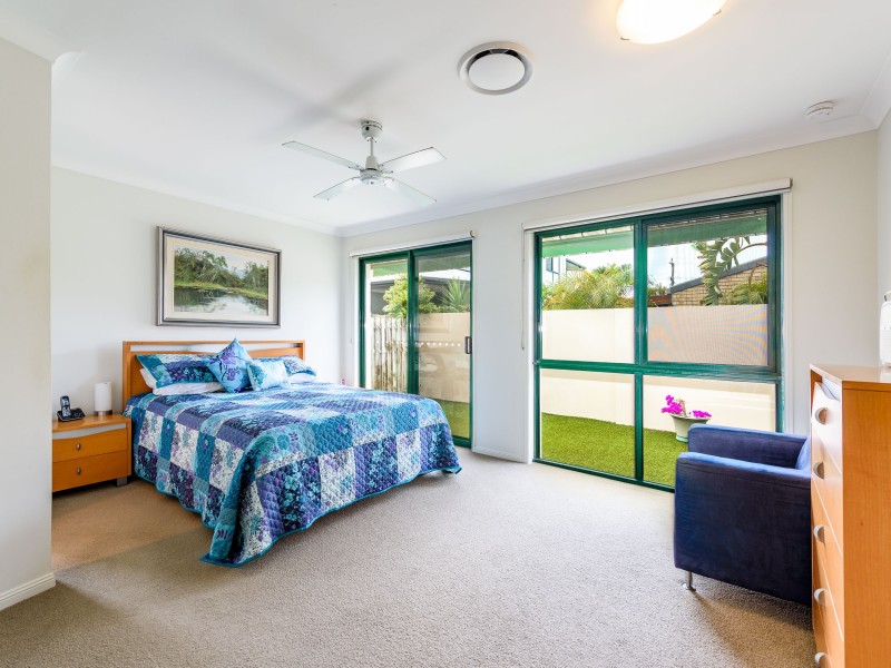 1/133 Bayview Street, Runaway Bay QLD 4216
