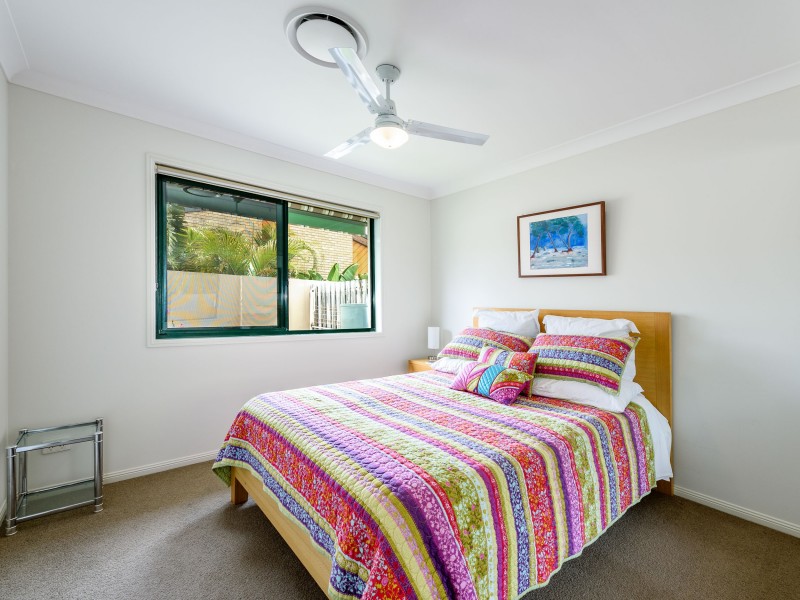 1/133 Bayview Street, Runaway Bay QLD 4216