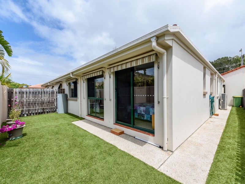 1/133 Bayview Street, Runaway Bay QLD 4216