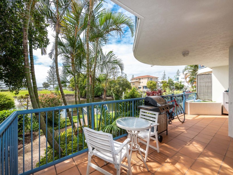 1/9-13 Madang Crescent, Runaway Bay QLD 4216