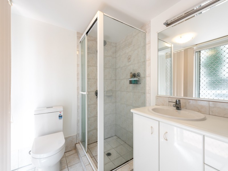 1/9-13 Madang Crescent, Runaway Bay QLD 4216