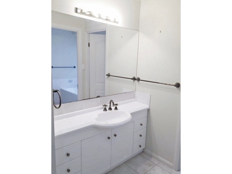 9 West Mountain Court, Parkwood QLD 4214