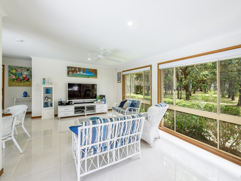 34 Sundown Drive, Paradise Point QLD 4216