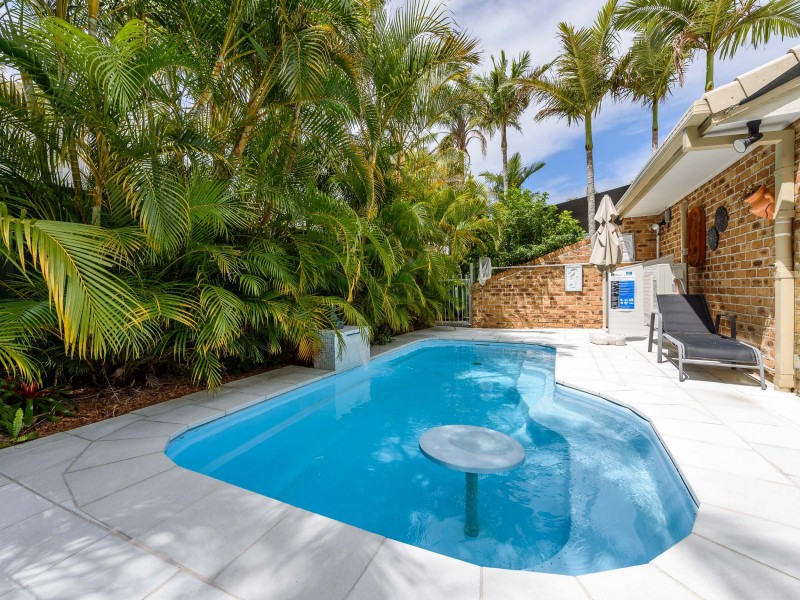 34 Sundown Drive, Paradise Point QLD 4216