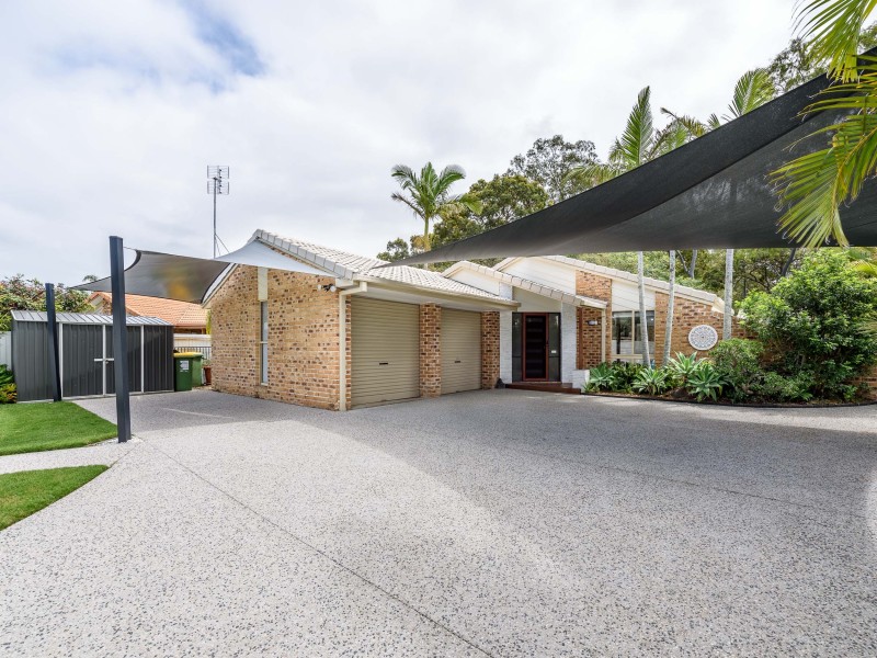 34 Sundown Drive, Paradise Point QLD 4216