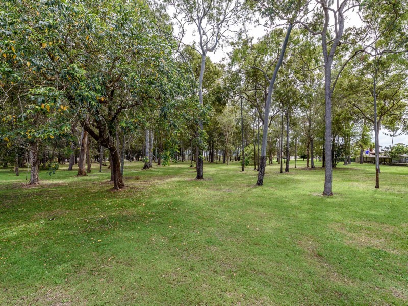 34 Sundown Drive, Paradise Point QLD 4216