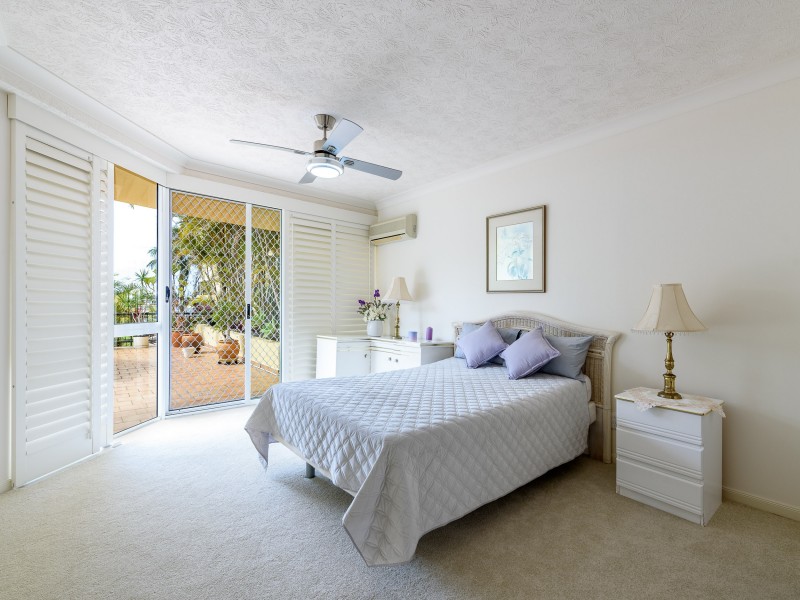 2/41a Broadwater Street, Runaway Bay QLD 4216