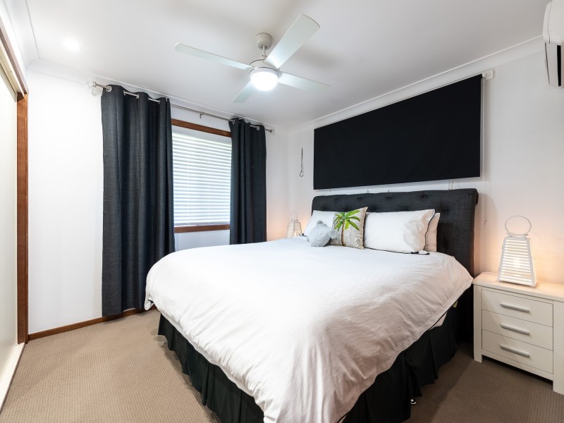 9 Tudor Place, Biggera Waters QLD 4216