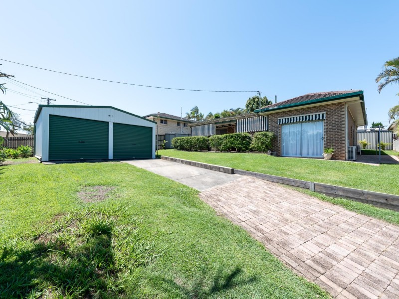 9 Tudor Place, Biggera Waters QLD 4216