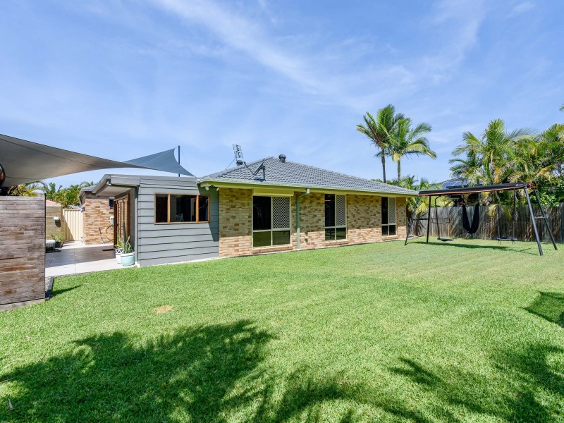 16 Rosswood Court, Helensvale QLD 4212