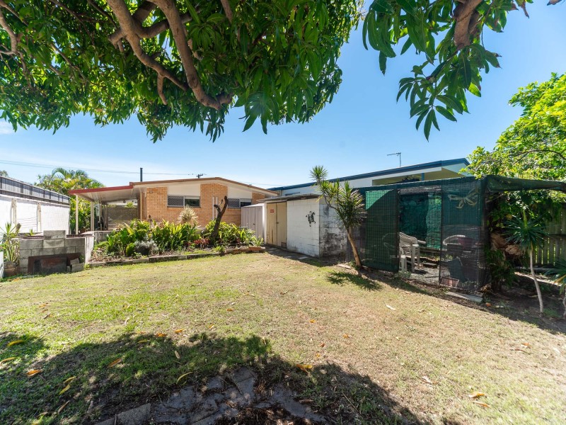 33 Mungera Street, Runaway Bay QLD 4216