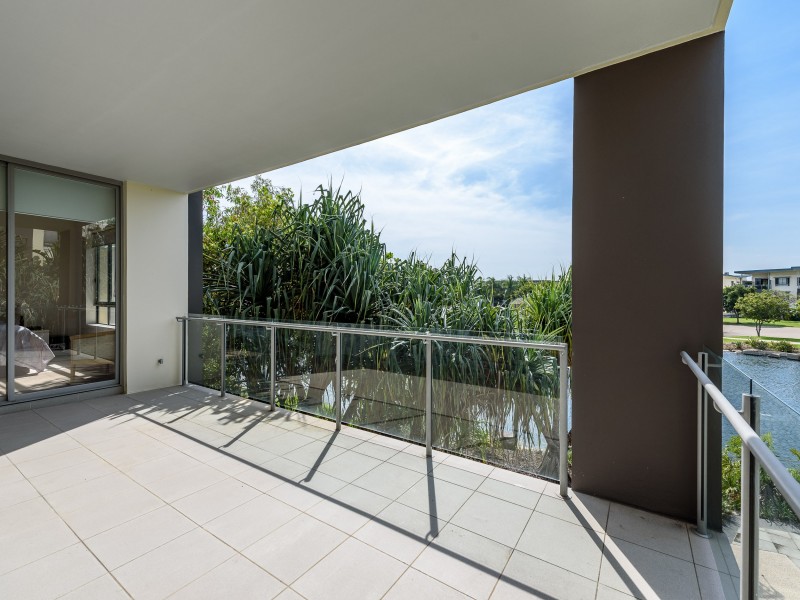 228/3 Pendraat Parade, Hope Island QLD 4212