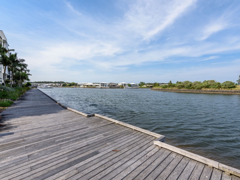 228/3 Pendraat Parade, Hope Island QLD 4212