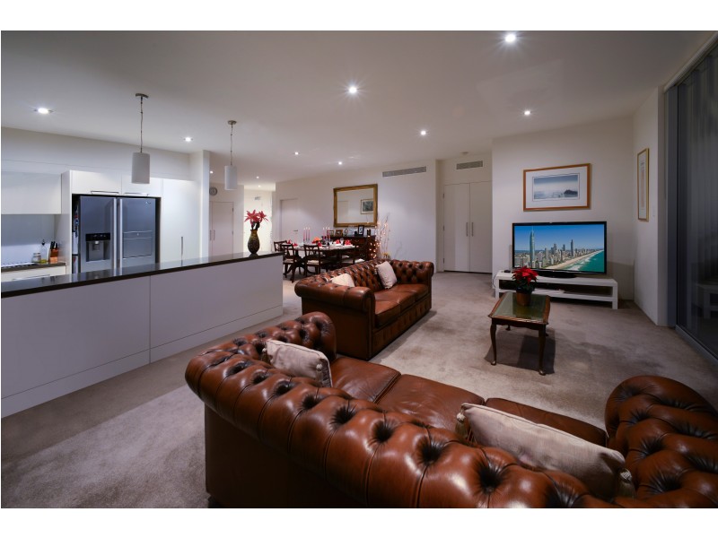 228/3 Pendraat Parade, Hope Island QLD 4212