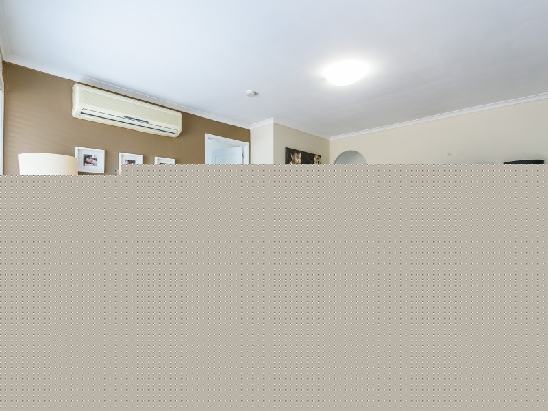 2/11 Ruth Anne Close, Labrador QLD 4215