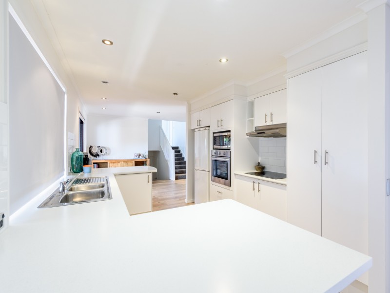 50 Ridgevale Drive, Helensvale QLD 4212