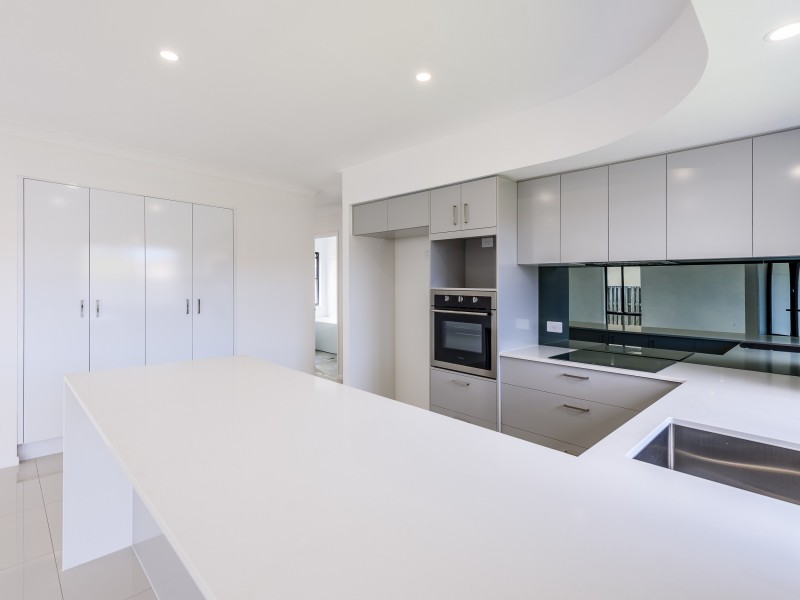 7 Laine Place, Coombabah QLD 4216