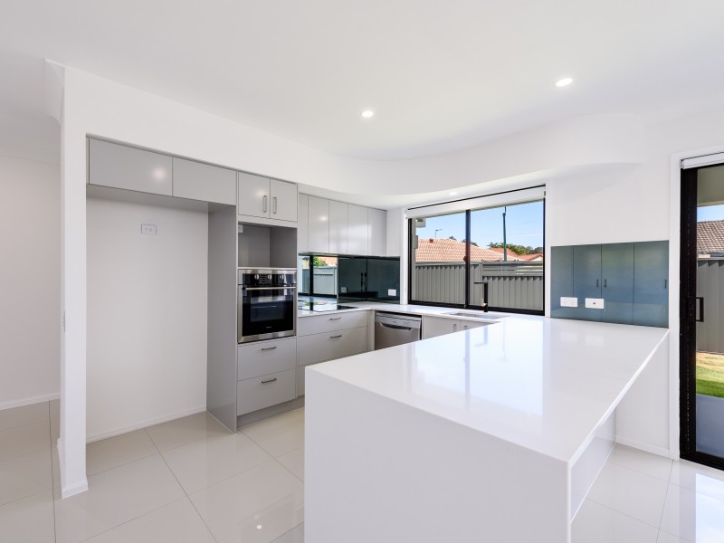 7 Laine Place, Coombabah QLD 4216