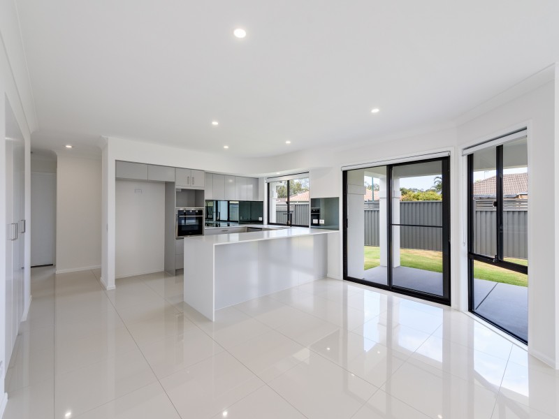 7 Laine Place, Coombabah QLD 4216