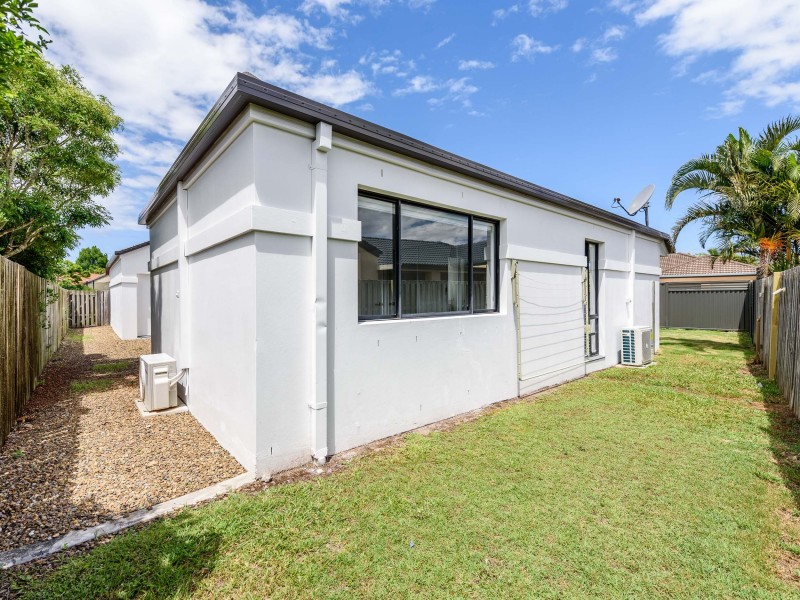 7 Laine Place, Coombabah QLD 4216