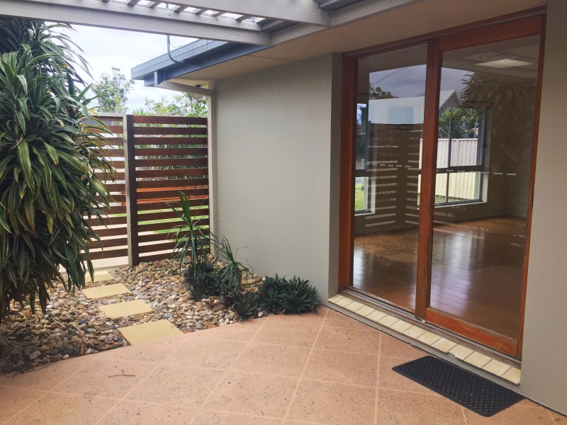 13 Jacaranda Avenue, Hollywell QLD 4216