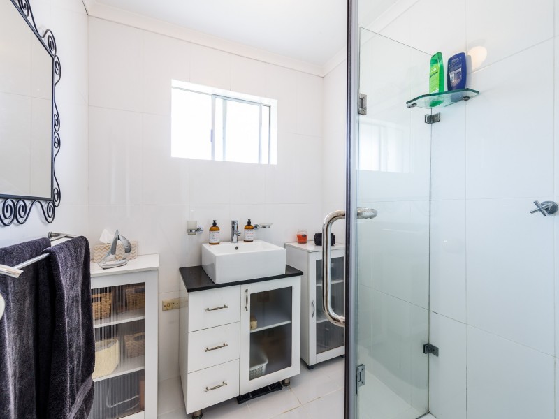 10 Willow Street, Biggera Waters QLD 4216