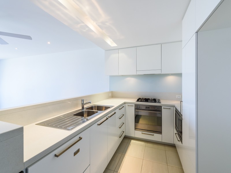 3404/323 Bayview Street, Hollywell QLD 4216