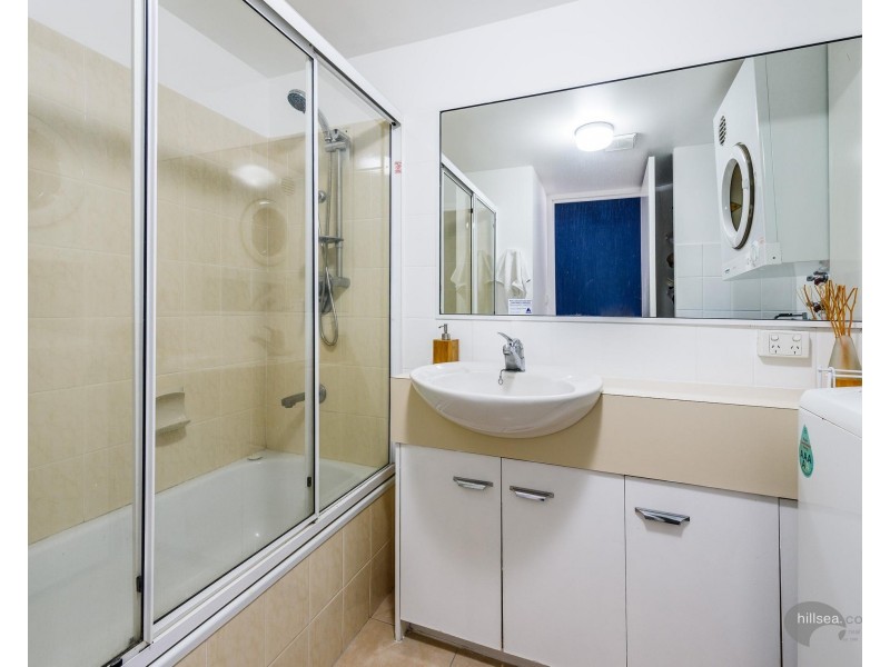 38/37 Bayview Street, Runaway Bay QLD 4216